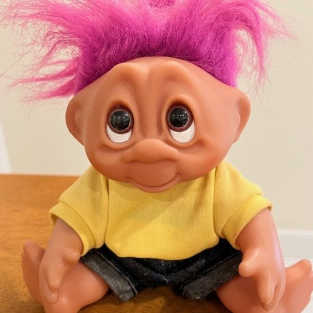 DAM TROLL w/Pink Hair and Amber Eyes